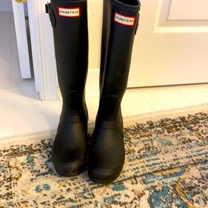 Hunter boots/tall. Black
